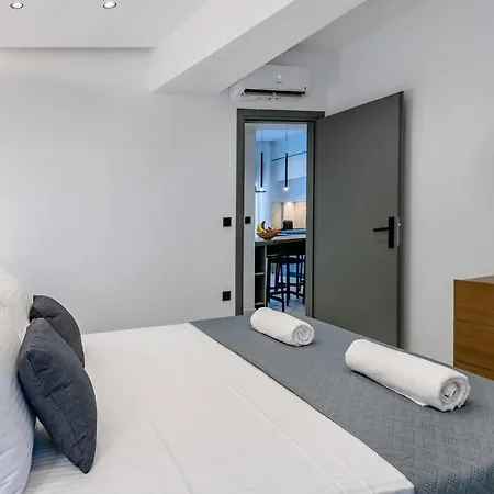 Rhodes Center Luxury #2 Apartamento